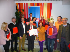 vo.v.li.:Christa Dannenberg, Ingo Remesch, Dominik Hey, Gerhard Trautinger, Petra Arneth-Mangano, Gisela Spengler, Bernhard Kerscher; hi.v.l.: Wolf-Rüdiger Sperling, Horst Martin, Hella Kramarsch, Monika und Andreas Roick, Jörg-M. Hentschke